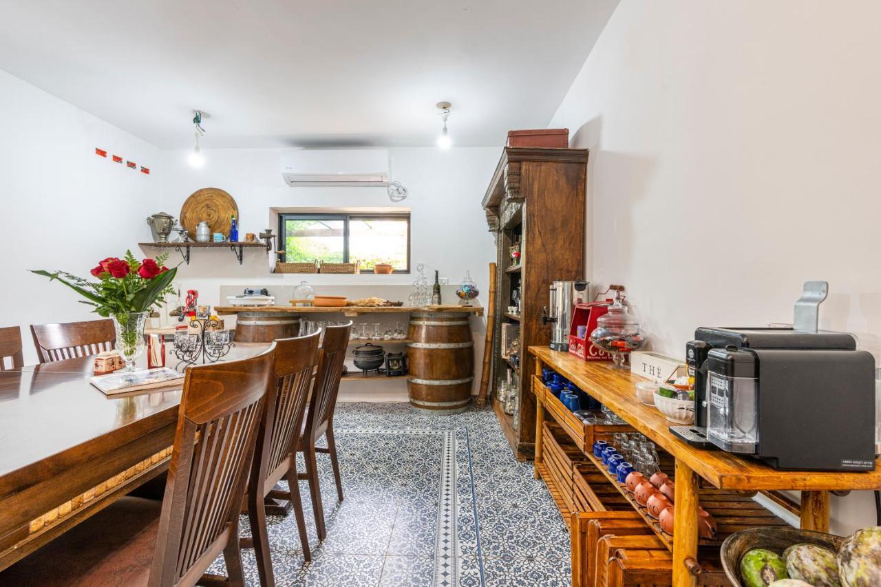 Ahuzat Shaul Seaside Bed and Breakfast Hadera Exteriör bild