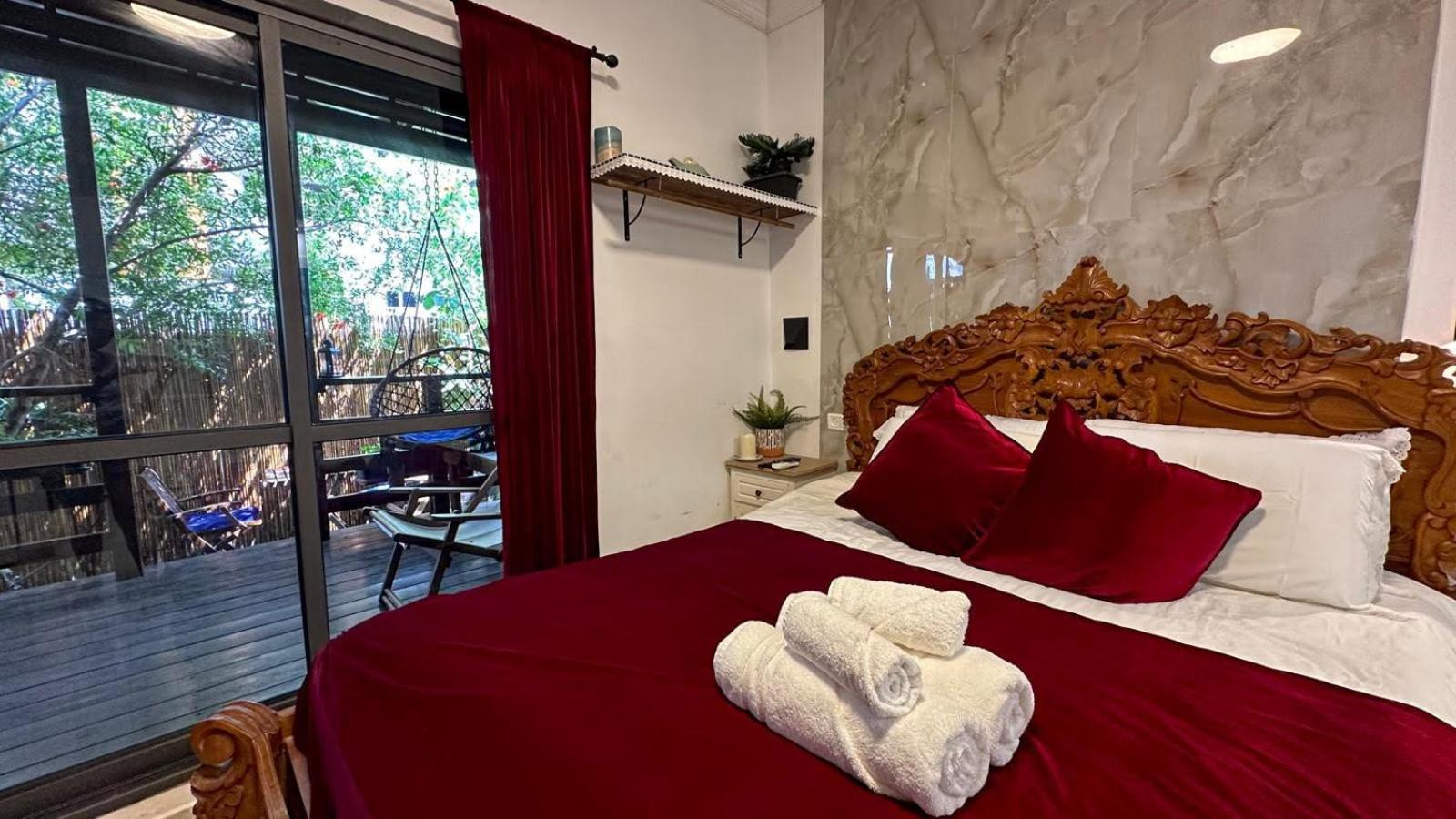 Ahuzat Shaul Seaside Bed and Breakfast Hadera Exteriör bild