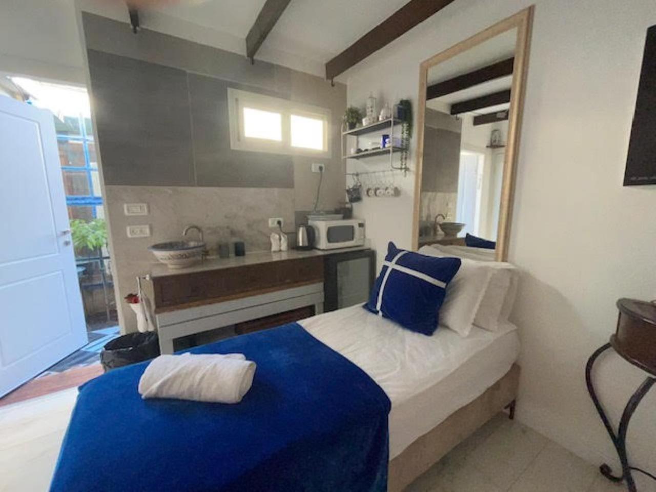 Ahuzat Shaul Seaside Bed and Breakfast Hadera Exteriör bild